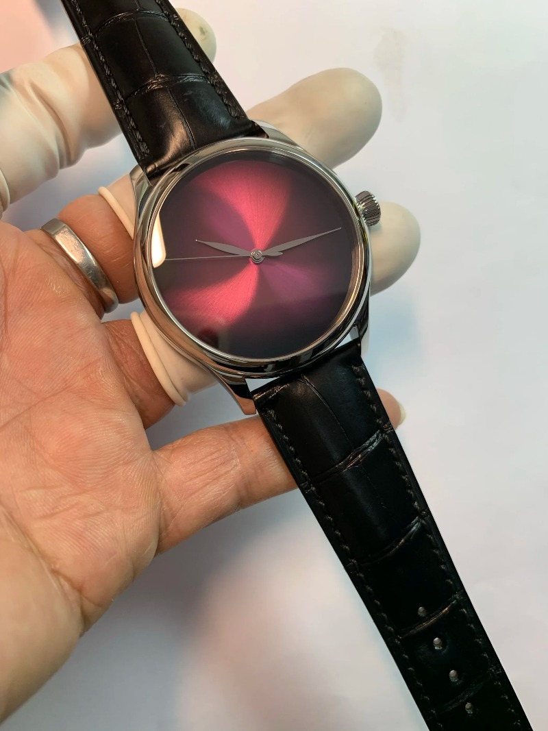 Jewelry And Watches - Woordeloos boek, Zwitsers fijn geslepen ETA2824