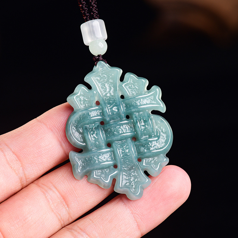 Jewelry & Watches Spółka Z Ograniczoną Odpowiedzialnością Sp Z Oo - Natuurlijke Birmese Jadeiet Chinese Knoop Hanger