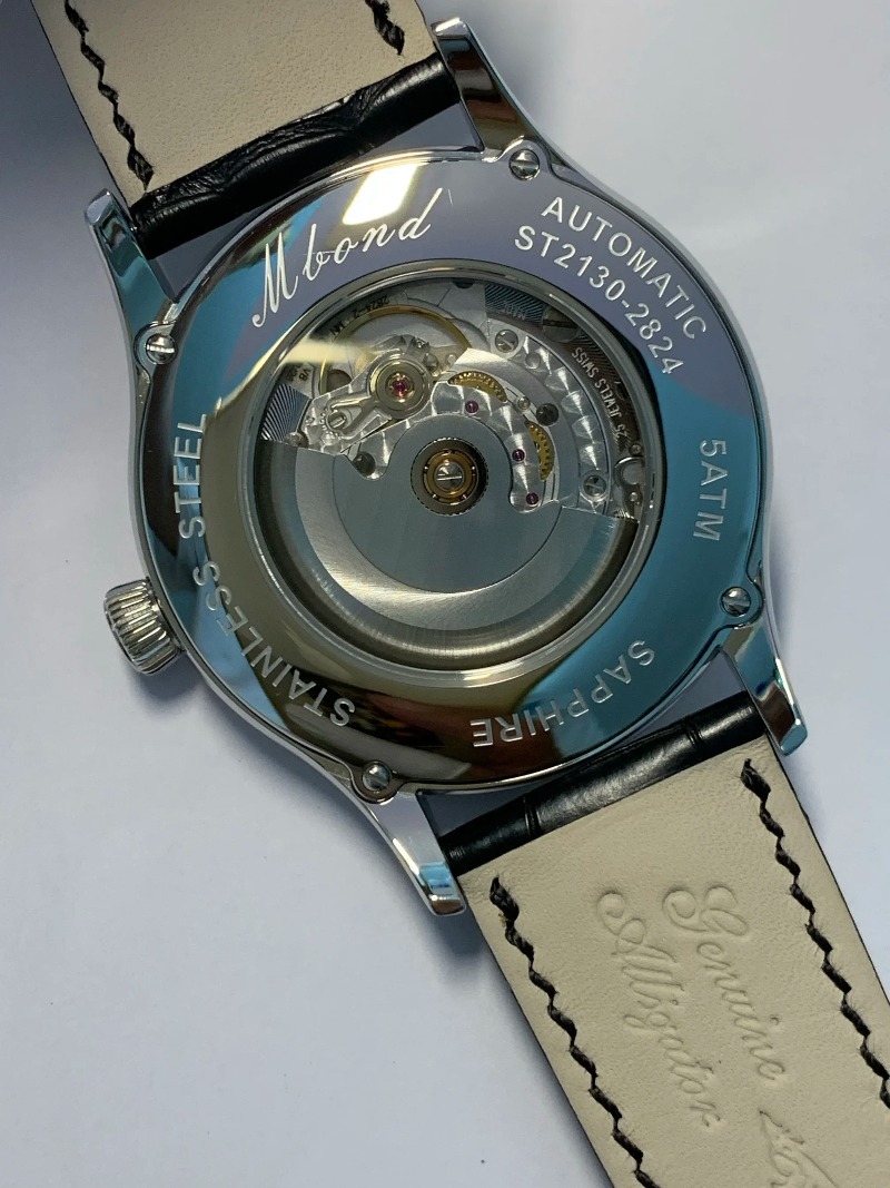 Woordeloos boek, Zwitsers fijn - Jewelry And Watches recensie en prijs