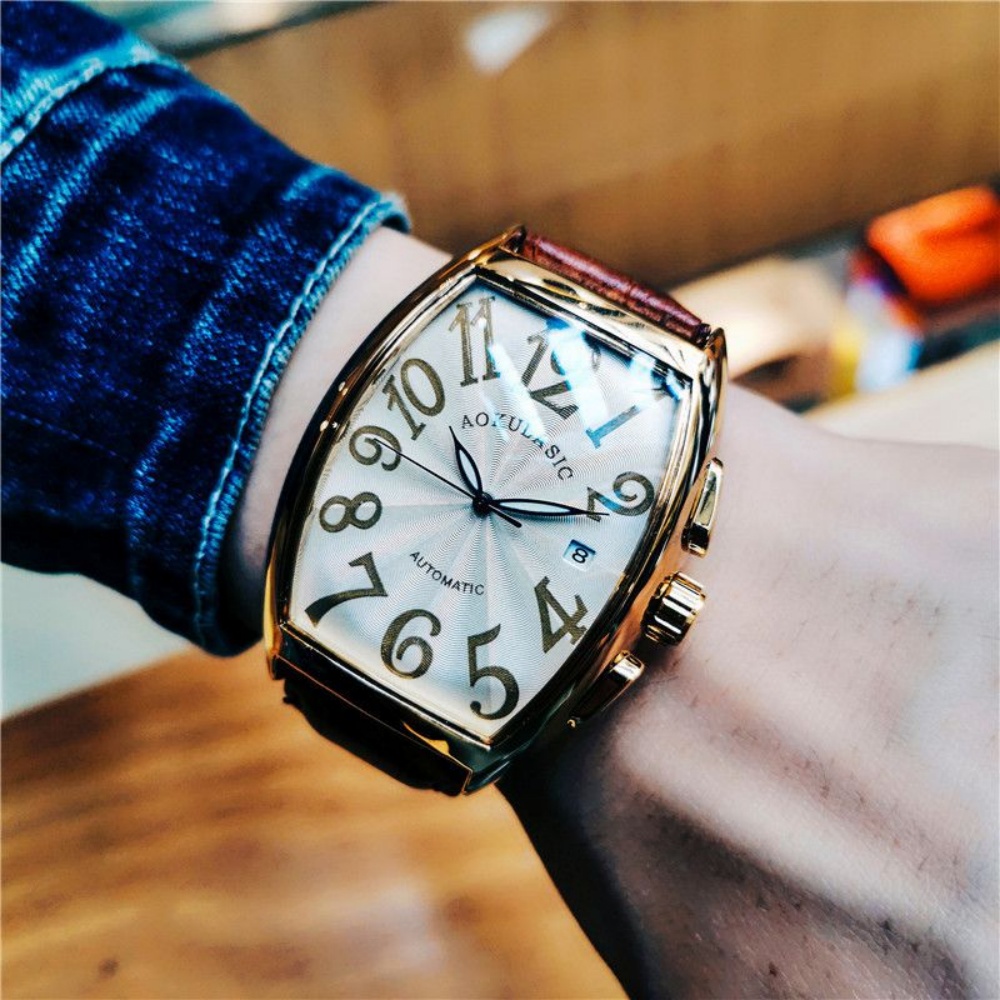 Luxe mechanisch herenhorloge,  - Cartier Watch Tank recensie en prijs